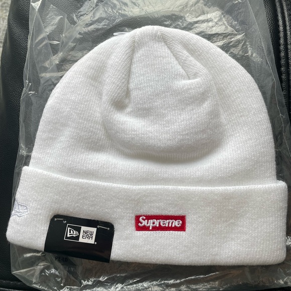 Supreme x Swarovksi White Beanie - Picture 2 of 2